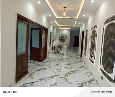1.5 kanal House with basement for rent 1.5 kanal House with basement for rent