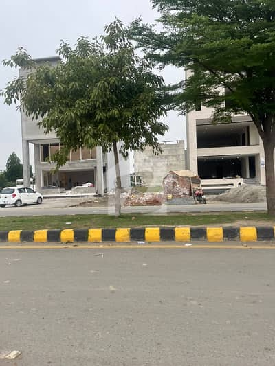 پیراگون سٹی ۔ وُوڈز1 بلاک پیراگون سٹی,لاہور میں 10 مرلہ رہائشی پلاٹ 1.65 کروڑ میں برائے فروخت۔