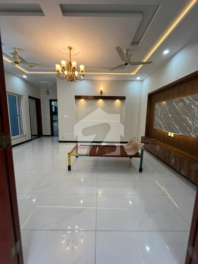 Spacious 35x70 Full House For Rent In G-13 Islamabad | 6 Bedrooms | Servant Quarter | Wide Parking Space