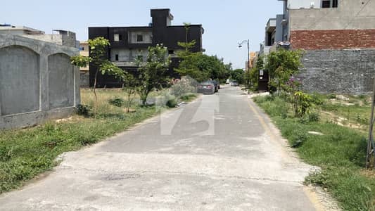 Golden Opportunity! 5 Marla Plot in Eden Gardens for an Elegant Lifestyle