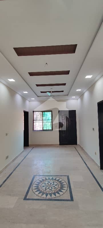 20 Marla Independent House Available For Rent 20 Marla Independent House Available For Rent