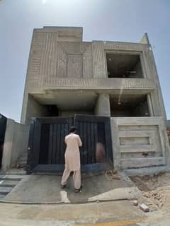 اتحاد گارڈن فیز 1 - بلاک ای اتحاد گارڈن فیز 1,اتحاد گارڈن,ایئر پورٹ روڈ,رحیم یار خان میں 5 کمروں کا 5 مرلہ مکان 1.5 کروڑ میں برائے فروخت۔