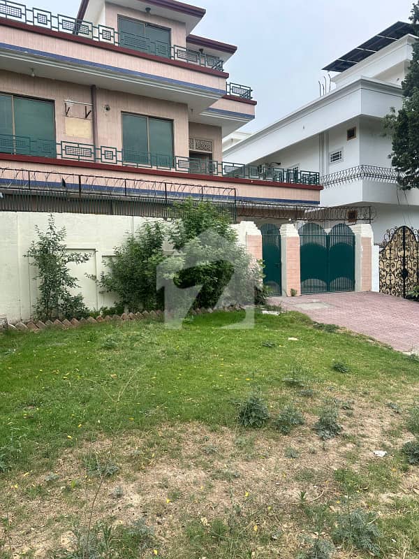 ایف ۔ 11 اسلام آباد میں 6 کمروں کا 1 کنال مکان 2.6 لاکھ میں کرایہ پر دستیاب ہے۔ ایف ۔ 11 اسلام آباد میں 6 کمروں کا 1 کنال مکان 2.6 لاکھ میں کرایہ پر دستیاب ہے۔
