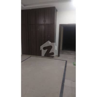 GREEN AVENUE HOUSE 3 BED D. D 1 KANAL 1ST FLOOR . 120000