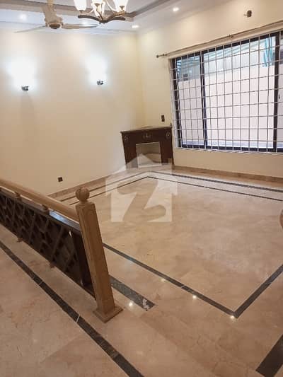 BEAUTIFUL PRIME LOCATION HOUSE FOR RENT