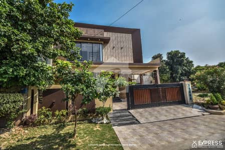 SYED BROTHERS PROUDLY OFFERS: 1-Kanal Elegant And Fully Maintained Bungalow Is Available In The Best Block Of DHA Lahore. SYED BROTHERS PROUDLY OFFERS: 1-Kanal Elegant And Fully Maintained Bungalow Is Available In The Best Block Of DHA Lahore.