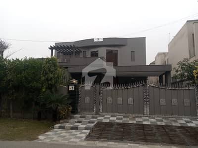 SYED BROTHERS PROUDLY OFFERS: 1-Kanal Elegant Owner Build Bungalow Is Available In The Best Block Of DHA SYED BROTHERS PROUDLY OFFERS: 1-Kanal Elegant Owner Build Bungalow Is Available In The Best Block Of DHA