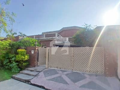 SYED BROTHERS PROUDLY OFFERS: 1-Kanal Elegant And Fully Maintained Bungalow Is Available In The Best Block Of DHA Lahore. SYED BROTHERS PROUDLY OFFERS: 1-Kanal Elegant And Fully Maintained Bungalow Is Available In The Best Block Of DHA Lahore.