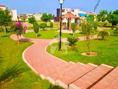 14 MARLA 60 FT ROAD PLOT FOR SALE F-17 ISLAMABAD ALL FACILITY AVAILABLE CDA PPROVED HAI
