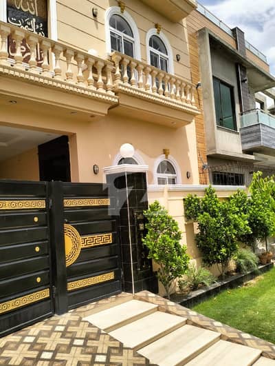 10 MARLA FULL HOUSE AVAILABLE FOR SALE IN LDA AVENUE BLOCK J