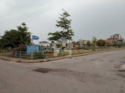 Bahria Enclave - Sector N Residential Plot For sale Sized 10 Marla