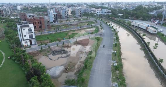 یونین گرین کالج روڈ,لاہور میں 3 مرلہ رہائشی پلاٹ 60.0 لاکھ میں برائے فروخت۔