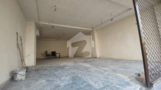 جوہر ٹاؤن فیز 2 جوہر ٹاؤن,لاہور میں 4 مرلہ Studio دکان 1.5 لاکھ میں کرایہ پر دستیاب ہے۔