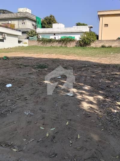 VERY GOOD LOCATION ONE KANAL SOLID LAND PLOT AVAIL FOR SALE