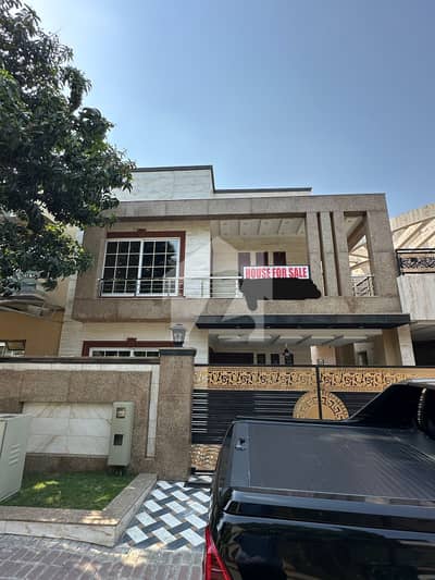 Sale 10 Marla brand new house in Bahria town phase 2 - original pictures attached