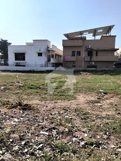 PRIME LOCATION ONE KANAL PLOT AVAIL FOR SALE DHA PHASE 1