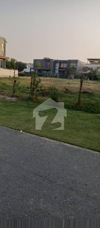 UNBEATABLE VALUE | 1 Kanal Possession Plot in DHA Phase 7 (Block Z-2) The Best Price for a 1 Kanal Possession Plot in DHA.