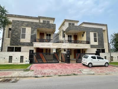 بحریہ گرینز۔ اوورسیز انکلیو - سیکٹر 2 بحریہ گرینز۔ اوورسیز انکلیو,بحریہ ٹاؤن فیز 8,بحریہ ٹاؤن راولپنڈی,راولپنڈی میں 5 کمروں کا 10 مرلہ مکان 6.0 کروڑ میں برائے فروخت۔