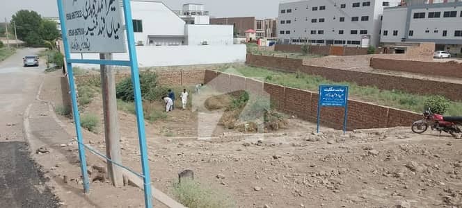 دری سنگی ابوظہبی روڈ,رحیم یار خان میں 14 مرلہ کمرشل پلاٹ 4.2 کروڑ میں برائے فروخت۔ دری سنگی ابوظہبی روڈ,رحیم یار خان میں 14 مرلہ کمرشل پلاٹ 4.2 کروڑ میں برائے فروخت۔