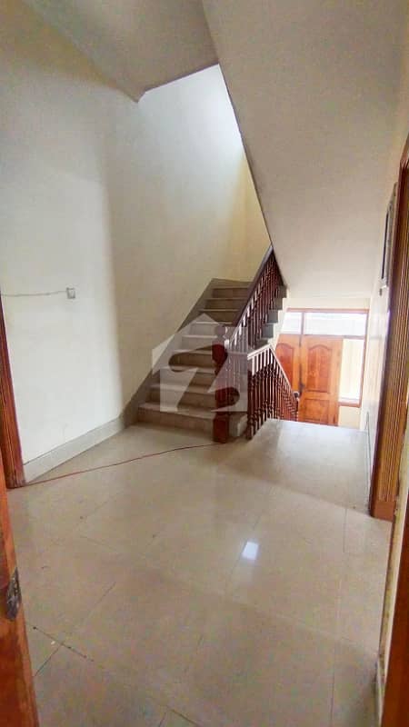 South Open Corner Solid House with Basement South Open Corner Solid House with Basement