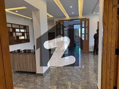 ڈی ۔ 12 اسلام آباد میں 7 کمروں کا 1 کنال مکان 22.5 کروڑ میں برائے فروخت۔