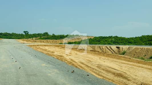 PROPER CORNER PLOT ON MAIN DOUBLE ROAD