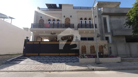 10 Marla Brand New House For Sale Top City1
