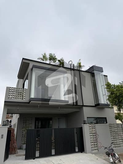 Most Prime Location 10 Marla Park Face House