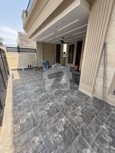 10 Marla beautiful modern House available for Sale in Bahria town phase 7 Near DHA Phase 1