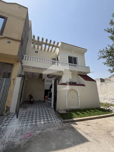 5 Marla House Double Storey Brand New / Main Ferouzpur road ka bilkul sath