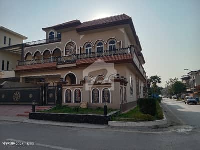 12 Marla Brand New Luxury Corner House For Sale