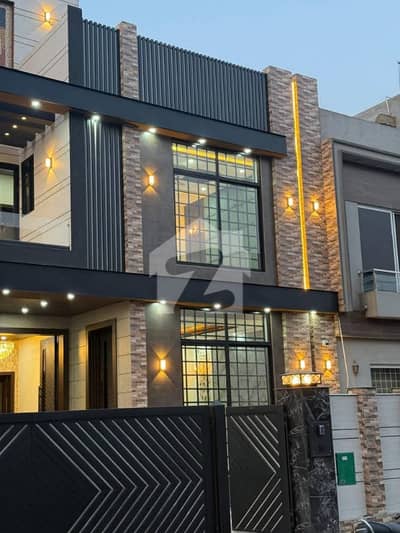 5 Marla House Available For Rent In Block AA Sector D Bahria Town Lahore