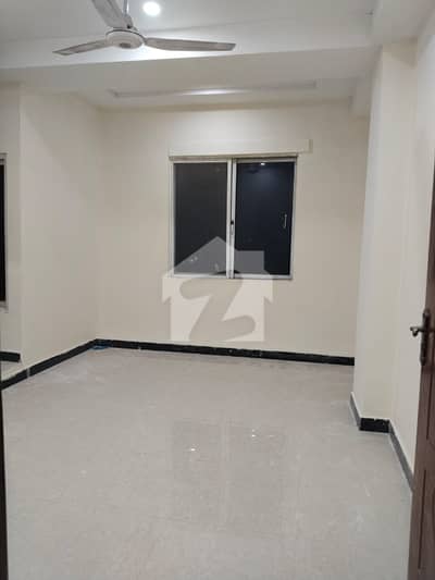 1 BED FLAT FOR SALE IN PAKISTAN TOWN PHASE 2