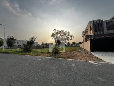 1 Kanal Possession Plot Situated in Beautiful Houses