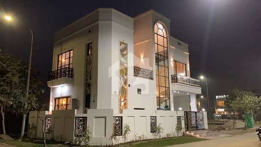 BRAND NEW 5-MARLA ELEGANT AND SUPER HOT LOCATED BUNGALOW FOR SALE