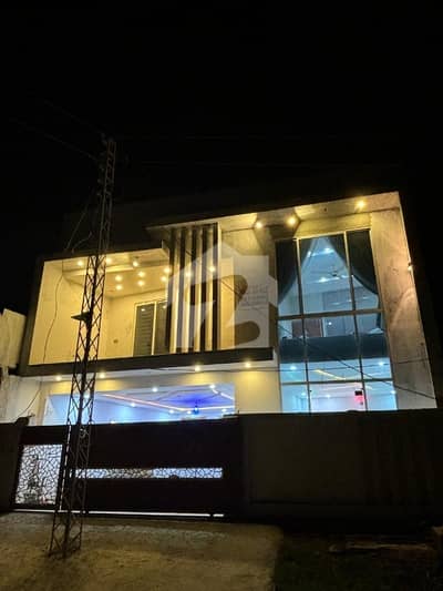 Upper Portion Of 10 Marla Is Available In Contemporary Neighborhood Of Mumtaz City