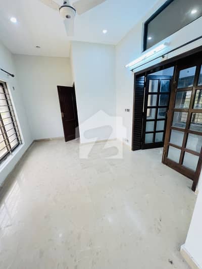 Beautiful Ground Portion For Rent