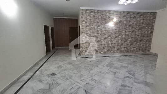 واپڈا ٹاؤن فیز 1 واپڈا ٹاؤن,لاہور میں 3 کمروں کا 1 کنال بالائی پورشن 1.15 لاکھ میں کرایہ پر دستیاب ہے۔