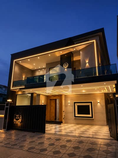 Elegant Designer House Near To Park For Sale Elegant Designer House Near To Park For Sale