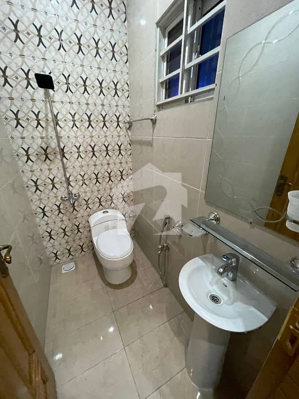 10 Marla Upper Portion For Rent 10 Marla Upper Portion For Rent