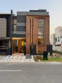 Brand New 5-Marla Modern Marvel Elegant Bungalow For Sale At Super Hot Location Brand New 5-Marla Modern Marvel Elegant Bungalow For Sale At Super Hot Location