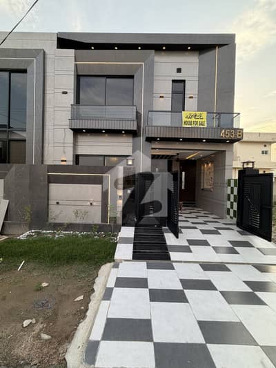 5 Marla Brand New House Available For Sale In Central Park Housing Scheme Lahore On Prime Location 5 Marla Brand New House Available For Sale In Central Park Housing Scheme Lahore On Prime Location