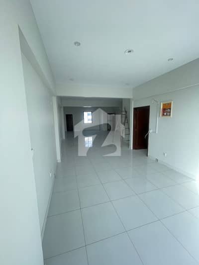 المرتضی کمرشل ایریا ڈی ایچ اے فیز 8,ڈی ایچ اے ڈیفینس,کراچی میں 4 مرلہ Studio دفتر 1.25 لاکھ میں کرایہ پر دستیاب ہے۔