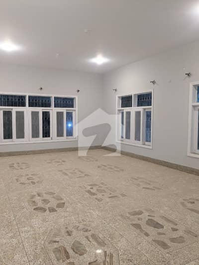 نارتھ ناظم آباد ۔ بلاک ایچ نارتھ ناظم آباد,کراچی میں 5 کمروں کا 2 کنال دفتر 3.5 لاکھ میں کرایہ پر دستیاب ہے۔