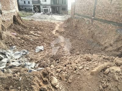 جناح گارڈنز فیز 1 جناح گارڈنز,ایف ای سی ایچ ایس,اسلام آباد میں 7 مرلہ رہائشی پلاٹ 1.35 کروڑ میں برائے فروخت۔