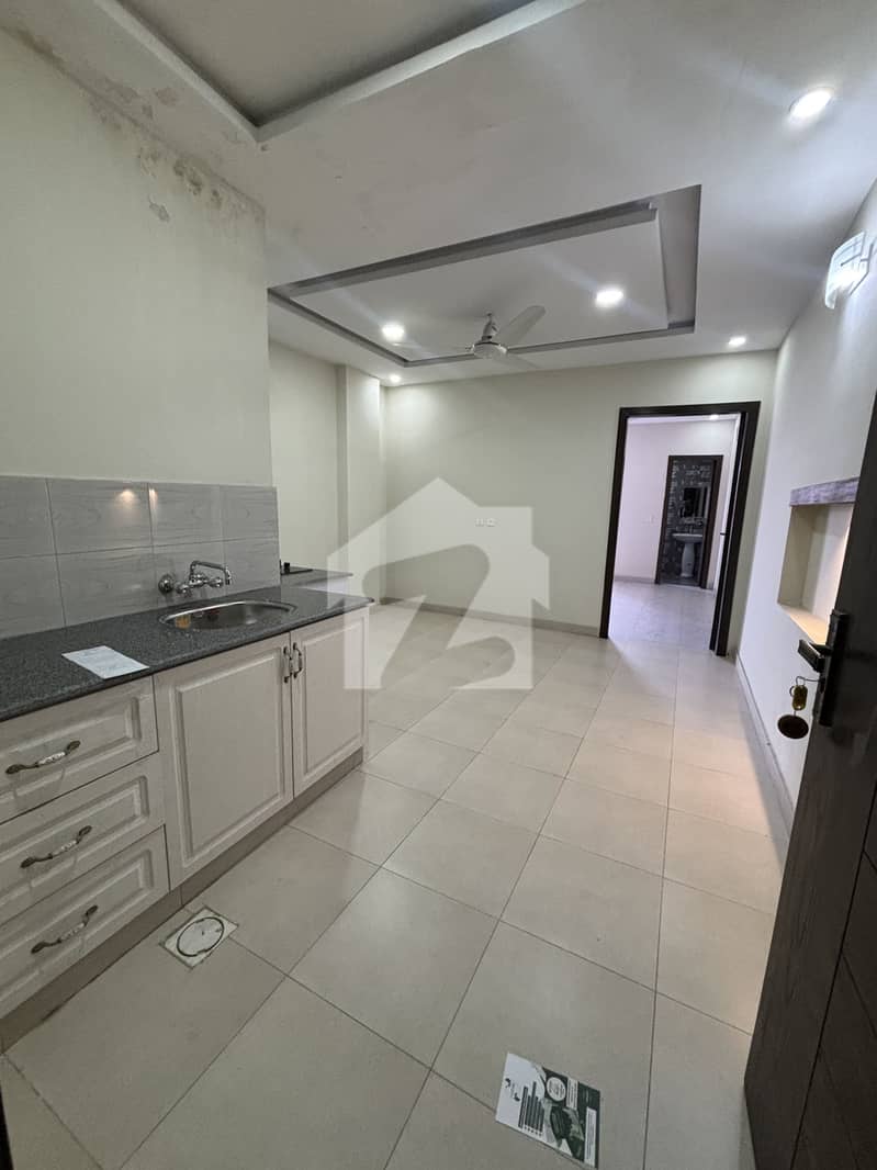 Beautiful Apartment Back Open Live Time View Beautiful Apartment Back Open Live Time View