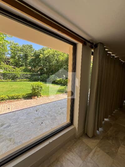 Prime Location Beautiful 5 Bedroom House