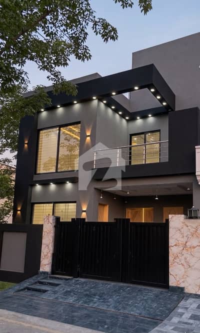 7 Marla Brand New House