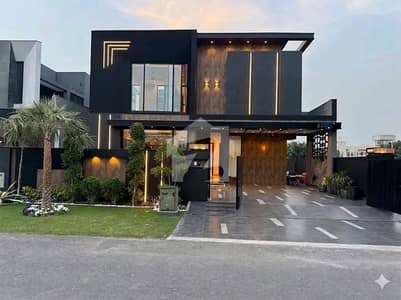 1 kanal Luxury House is Available For Sale in Bahria Town Lahore 1 kanal Luxury House is Available For Sale in Bahria Town Lahore