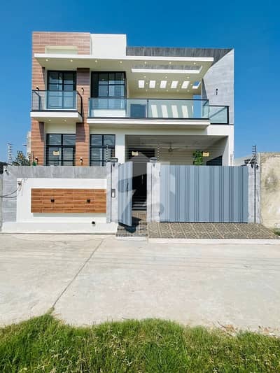 8 Marla Luxury House Model Town
